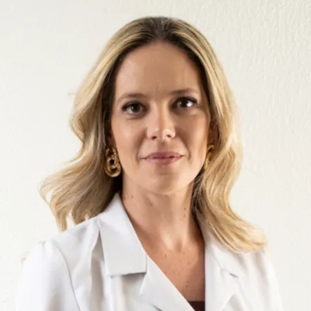 Dra. Daniela Fagundes Casas